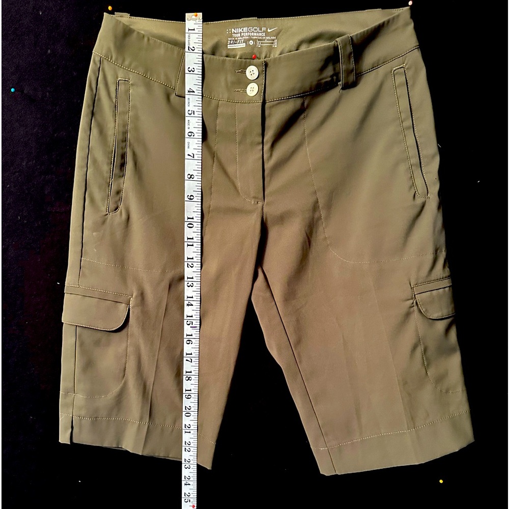 Nike Tour Performance Women’s Size 4 Dark Green/Army Green Bermuda Shorts